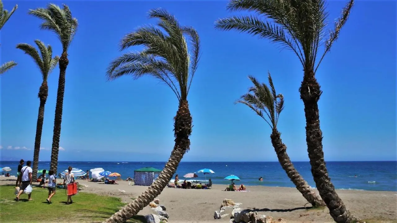 Carihuela Playa. Plaza Del Remo. Exclusivo Apartamento Al Lado Del Mar. Torremolinos Spain